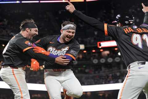 Giants’ Patrick Bailey makes history with game-ending, inside-the-park home run