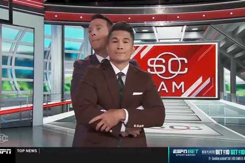 ‘SportsCenter’ anchors reenact viral Coldplay kiss cam video