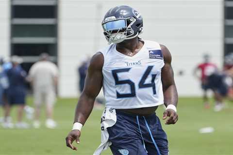 Ex-Giant Lorenzo Carter abruptly retires months after signing with Titans