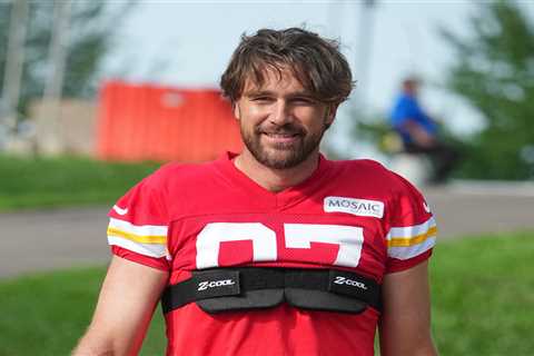Travis Kelce debuts dramatic haircut at Chiefs training camp: ‘We got the dog back’