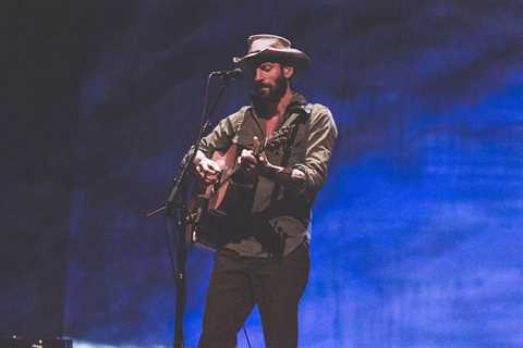 Ray LaMontagne Reflects on 2 Decades of ‘Trouble’