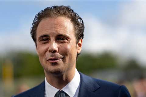 UMG Board Member Cyrille Bolloré Steps Down