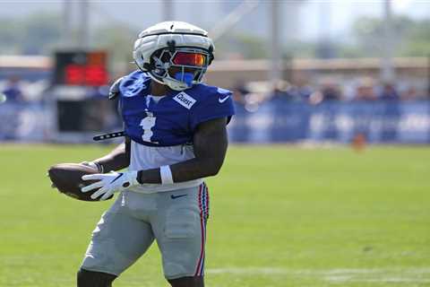 Malik Nabers exits practice with apparent shoulder injury in Giants training camp scare