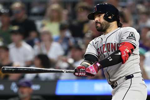Diamondbacks get major Eugenio Suarez injury update as MLB trade deadline looms