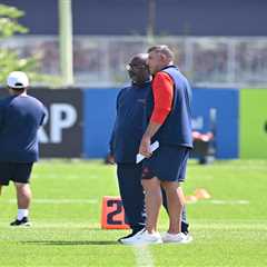 Patriots defensive coordinator Terrell Williams exits practice after medical scare