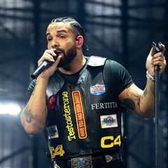 Drake Says He ‘Used to Hate’ His Birthmark — Until Seeing Gracie Abrams Has the Same One