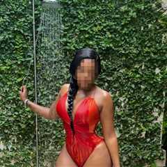 Sexy Stars in the Shower ... Guess the Georgia Peach!