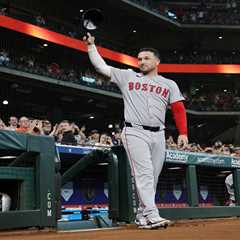 Astros fans turn on Alex Bregman in Houston return with Red Sox