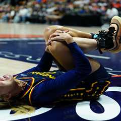 Sophie Cunningham left screaming in pain with knee injury in potential Fever nightmare: ‘Holy s–t’