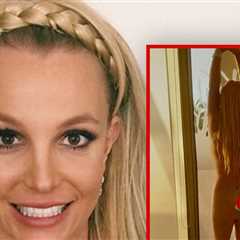 Britney Spears Poses Nude During Vacation