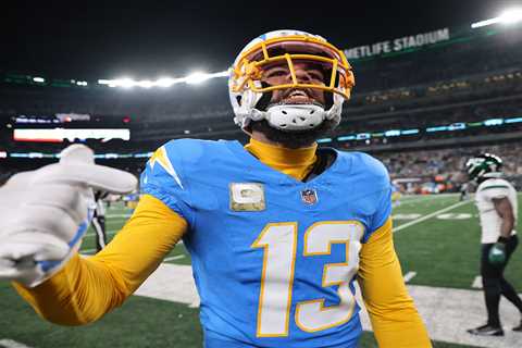 Keenan Allen visiting with Chargers as rumors of possible reunion swirl