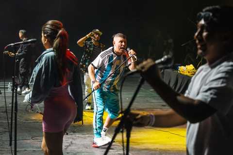 1 Dead, Multiple Injured After Violence Erupts Ahead of Damas Gratis Concert in Bogotá