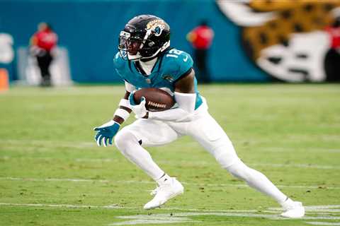 How ‘nervous’ Travis Hunter fared in dual-threat NFL debut