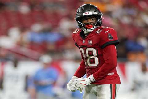 Shilo Sanders reveals why dad Deion didn’t want his jersey after stellar Bucs debut