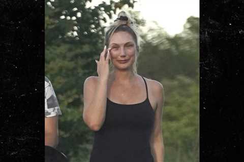 Brooke Hogan In Tears During Stroll After Dad Hulk's Death