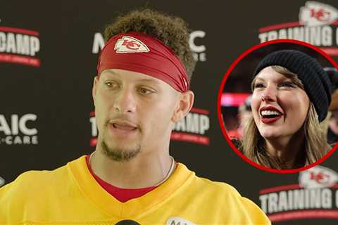 Patrick, Brittany Mahomes FaceTimed With Taylor Swift After Recording 'New Heights'