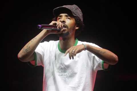 Earl Sweatshirt Announces Release Date & Track List for ‘Live Laugh Love’ Album