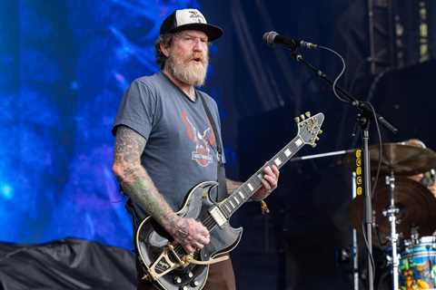 Mastodon Pays Tribute to Brent Hinds at First Show Since Guitarist’s Death: ‘Brothers to the End’