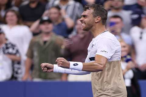Benjamin Bonzi stuns Daniil Medvedev in five-set US Open thriller after bizarre cameraman..