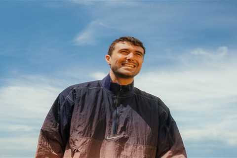 Fred Again and Amyl And The Sniffers’ Amy Taylor Create Mayhem at Club Night: Watch