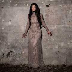 Laura Pausini Sang ‘Mi Historia Entre Tus Dedos’ at Karaoke Parties For Years,  Now, She’s Reviving ..