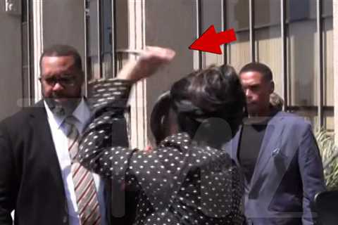 Cardi B Angrily Throws Pen After Asked About Offset-Stefon Diggs Triangle