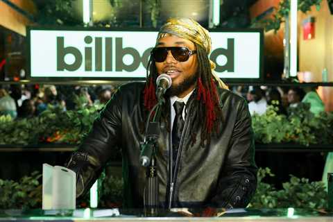 Leon Thomas Accepts Breakthrough of Year Award at Billboard’s 2025 R&B/Hip-Hop Power Players: ‘God..