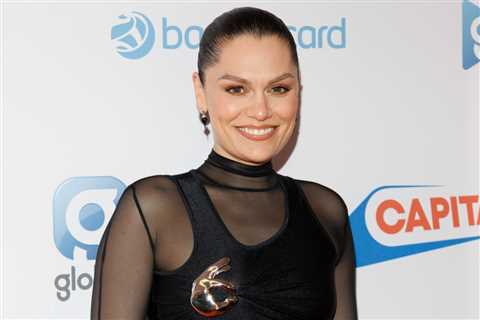 Jessie J Returns to the Stage Following Breast Cancer Surgery, Joined By Two-Year-Old Son