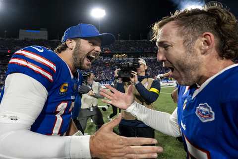 Matt Prater — the ‘oldest guy in the world’ — saves Bills after signing with them two days ago