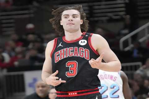 Josh Giddey gets $100 million contract from Bulls after months of limbo