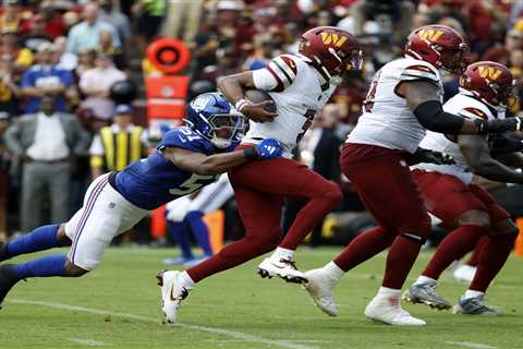 Giants walking delicate line with pass-rushing trio’s playing time