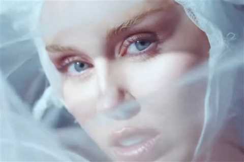 Miley Cyrus Ready To Tell Her ‘Secrets’ on Fleetwood Mac-Assisted Song For Dad Billy Ray