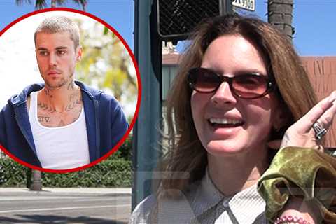 Lana Del Rey Says She's Excited for Coachella, Justin Bieber Set