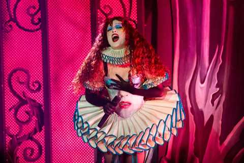 Chappell Roan Thanks Fans for ‘Sticking With Me’ Through ‘Really Hard’ Year at Triumphant NYC..