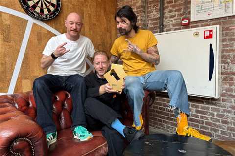 Biffy Clyro Bests Sabrina Carpenter & Lola Young for Fourth U.K. No. 1 Album