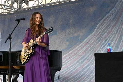 6 Best Moments From Laufey’s Opening Night Show at L.A.’s Crypto.com Arena: Surprise Hozier Duet,..