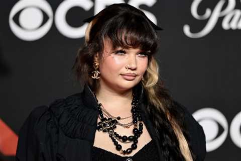 Lola Young Collapses Onstage at All Things Go in New York City