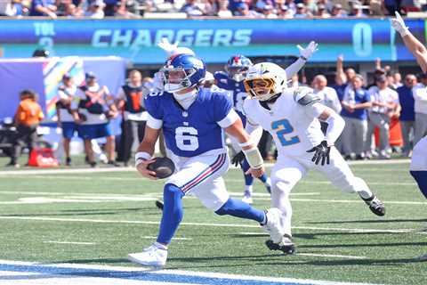 Giants finally get first win in Jaxson Dart’s debut after crushing Malik Nabers injury