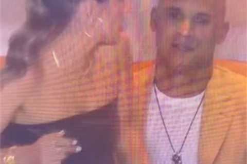 Jason Taylor ‘caught’ in viral ‘MNF’ moment with wife