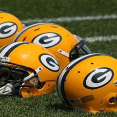 Packers’ plane delayed for more than five hours night before game vs. Cardinals