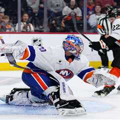 Sloppy Islanders cough up multiple leads, fall in shootout to Flyers as win streak ends