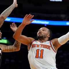 Knicks’ anemic offense outside Jalen Brunson hands them first loss of the season to Heat