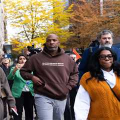 Clippers fans taunt Trail Blazers with ‘FBI’ chants after Chauncey Billups’ arrest in NBA gambling..