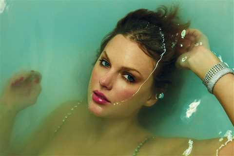 Fans Choose Taylor Swift’s ‘The Life of a Showgirl’ as This Week’s Favorite New Music