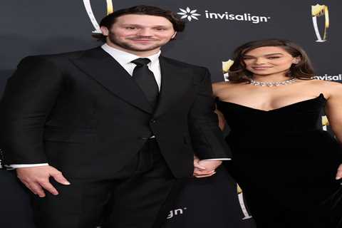 Hailee Steinfeld has Josh Allen thinking differently about his future