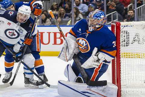 Patrick Roy backing Ilya Sorokin as early Islanders struggles mount