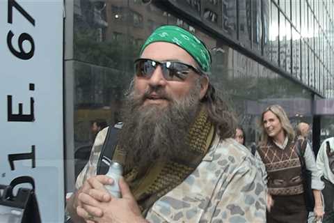 Willie Robertson Says Late Dad Phil Would've Been Glad He's Not Filming For Show