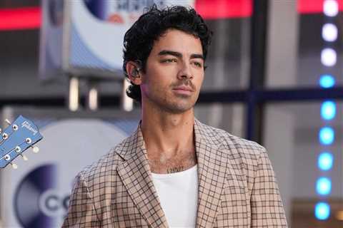 Joe Jonas Reacts to Taylor Swift’s ‘The Life of a Showgirl’: ‘Everybody’s Got an Opinion About It,..
