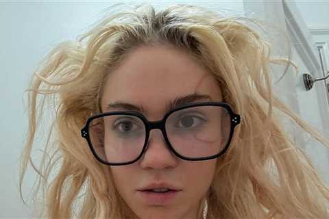 Grimes Shows Off New Face Tattoo