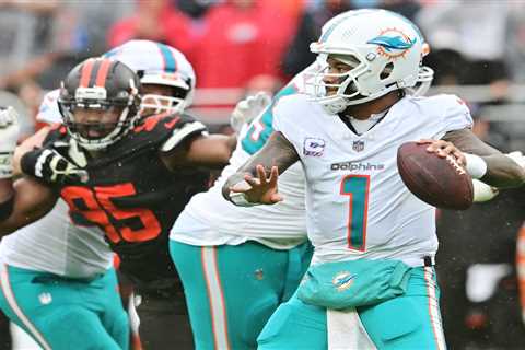 Dolphins’ Tua Tagovailoa blames his height for lack of Jaylen Waddle targets